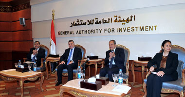 وزير الصناعة يكرم أسامة صالح بحضور قيادات "الاستثمار"