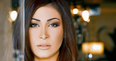 يارا تعلن تشجيعها للجزائر فى مونديال كأس العالم