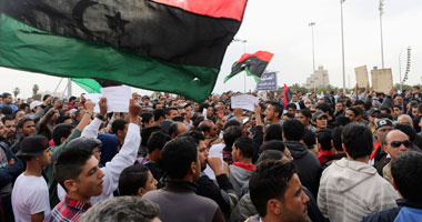 محتجون يقتحمون مبنى التليفزيون الليبى فى العاصمة طرابلس