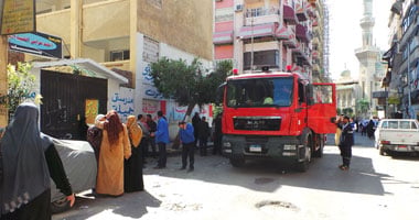 السيطرة على حريق بمصنع للكرتون بالعبور بسبب "ماس كهربائى"