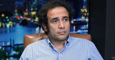 تأجيل دعوى تطالب برفع اسم عمرو حمزاوى من السفر لـ٣٠ أغسطس 
