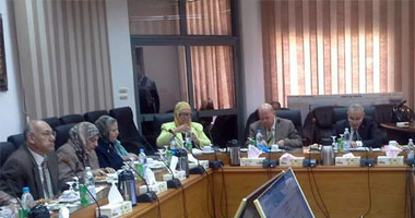 سماح قنديل يترأس أول اجتماع لمجلس جامعة بورسعيد الجديد