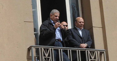 محلب لعمال غزل المحلة: لا يوجد شىء اسمه خصخصة 