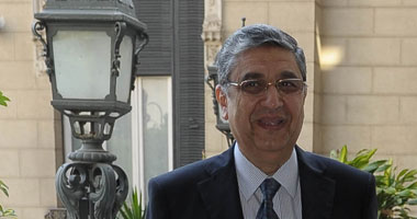 "الوزراء": استقالة وزير الكهرباء خبر غير صحيح
