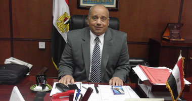 رئيس جامعة السادات يتفقد معارض فنية بكلية السياحة