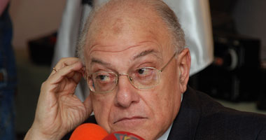 موظف أمن بالزمالك يسرب أنصار المرشحين للنادى بعمولة 