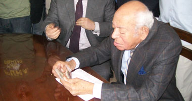 وزارة المالية تنقذ جورج سعد من الاستبعاد