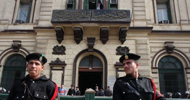 موظفو محكمة جنوب القاهرة يطالبون بنقلهم للعمل فى محافظاتهم  