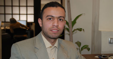 خطة محمود للقضاء على نداء «عيل تايه يا ولاد الحلال»: تجيب الطفل وتحط بياناته على «فلاش ميمورى» وتربطها فى رقبته.. وتسيبه يواجه الحياة