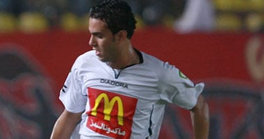 الحدود يُنهى الشوط الأول مُتقدماً على الأهلى بهدف مكى