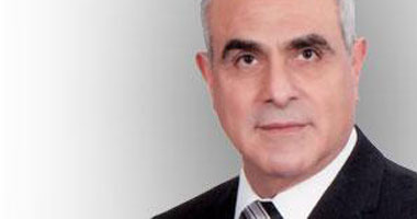 وضاح يطالب بتوصيل الغاز للمنطقة الصناعية بطهطا 