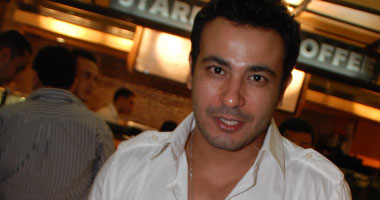 محمد نجاتى يخطط لسرقة فيلا أسرته فى "إحنا الطلبة"