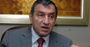 خريجو "التربية" يطالبون شرف بالتعيين وعودة "التكليف"