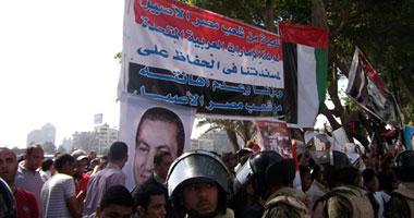 "مؤيدو مبارك" يؤكدون افتقادهم له فى صلاة العيد