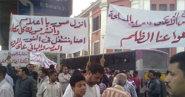 اعتصام السائقين بسبب زيادة المخالفات يؤدى إلى شلل مرورى 