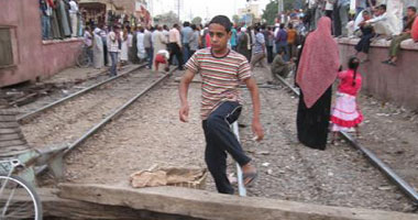 قنا.. قبائل الأشراف والهوارة والعرب يقهرون حكومة عصام شرف على مزلقان عبدالرحيم القنائى 