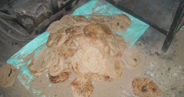 ضبط 2 طن خبز بلدى مدعم قبل تجفيفه وبيعه بالسوق السوداء بطنطا
