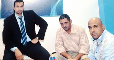 اليوم السابع فى منزل أحد المتهمين بخطف ابنة عفت السادات.. مفاجأة.. أحد المتهمين تربطه علاقة قوية بالسادات.. وأسرة المتهم: نمتلك الأموال ولسنا فى حاجة لمبلغ الفدية 