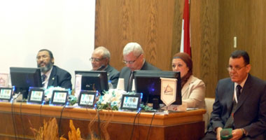 الوسائل الحديثة لتشخيص وعلاج أمراض الكبد والغدد الصماء بـ"طب المنصورة"
