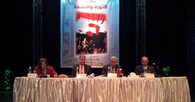 "عفيفى": غزو "صدام" للكويت دفع الغرب لدعم الديكتاتوريات العربية