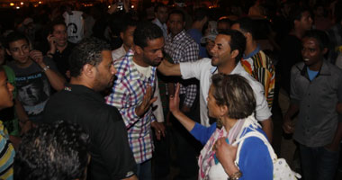 مشادات بين المتظاهرين حول فتح كوبرى 6 أكتوبر 