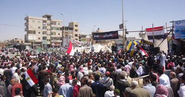 والد محمد فوزى أصغر شهيد بالغربية يشارك فى المظاهرات