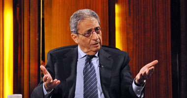 عاهل الأردن يستعرض مع عمرو موسى التطورات فى المنطقة
