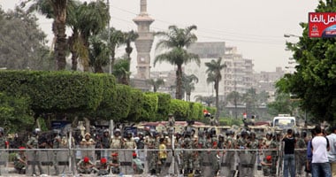 أمام وزارة الدفاع اشتباكات بالليل.. وهدوء بالنهار