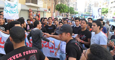 ننشر أسباب تعليق اعتصام "ألتراس أهلاوى" من أمام "الشعب"