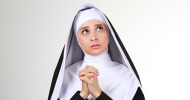 حنان ترك تواصل "أخت تريزا" بفيلا أشرف عبد الباقى