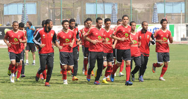 ثلاثى الأوليمبى ينتظمون فى تدريب الأهلى المسائى