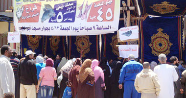 صراع «الشوادر» و«المنابر» يحتدم فى المحافظات بين القوى الإسلامية على أصوات الناخبين لمجلس النواب«الجماعة» تخوض معركة جذب الأصوات بتكتيكات جديدة لهزيمة «السلفيين» وفلول «الوطنى» فى الصعيد