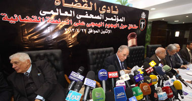 على السلمى: المخرج الوحيد من الأزمة هو خضوع الرئاسة لمطالب الشعب