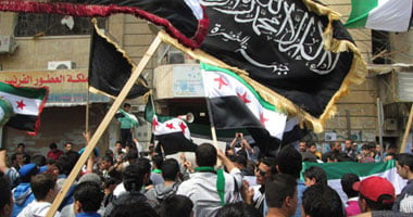 صوت روسيا: القاعدة تنتج أسلحة كيميائية فى سوريا