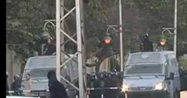 وزارة الداخلية تدفع بتعزيزات أمنية أعلى كوبرى المنيل