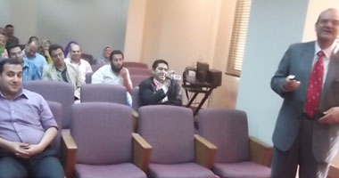 بالصور.. عميد كلية صيدلة: الأطباء الفراعنة أول من استخدموا السماعة وسجلوا وصفاً دقيقاً شاملاً لأكثر من 54 حالة جراحة.. وأول من كتبوا رشتات.. ويؤكد: التحنيط كان خاصاً بالأمراء والنبلاء