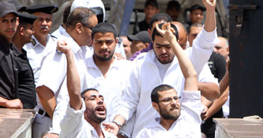 إحالة قرار إخلاء سبيل نشطاء 6 إبريل لنيابة مدينة نصر لتنفيذه 