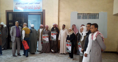 توافد المواطنين على الشهر العقارى لتحرير التوكيلات بجنوب سيناء