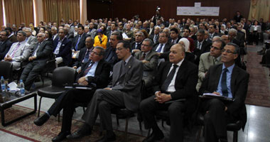 وزير التعليم العالى: مصر تحتاج للعمل وعلى الطلاب الانتظام فى الدراسة
