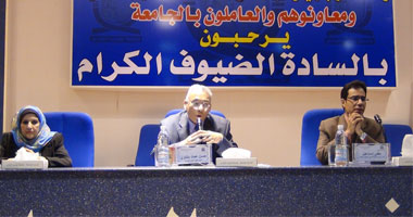 جامعة جنوب الوادى تنظم ندوة عن الإعلام ومستقبل الفضائيات
