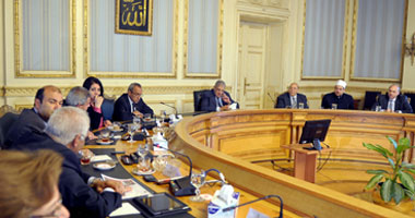 بدء اجتماع الخدمات العشوائية برئاسة "محلب"