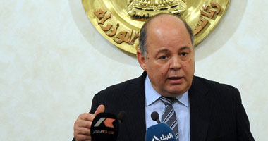 وزير الثقافة يزور "سعد هجرس" بمستشفى المعادى العسكرى
