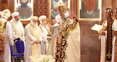 تصفيق جنونى من الأقباط لـ"السيسى" مقارنة بـ"صباحى" فى عيد القيامة