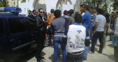 بالصور.. مشاجرة بين طلبة السياحة والفنادق فى الإسماعيلية