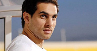 الأهلى يمنح مدافع الزمالك السابق 200 ألف جنيه.. اعرف التفاصيل