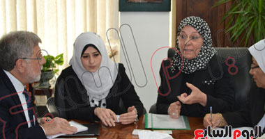 "القوى العاملة": تقييم برامج "العمل الدولية" وإعادة هيكلة الوزارة