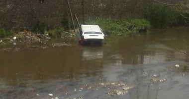 انقلاب ميكروباص يقل 14طالبة فى ترعة بأسيوط .. وأنباء عن حالات غرق