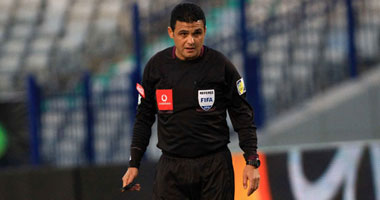 الحكام تفاضل بين فاروق والحنفى لإدارة قمة الإسماعيلى والزمالك
