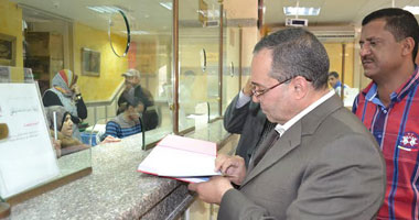 محافظ الإسماعيلية يتفقد المركز التكنولوجى للخدمات الجماهيرية بحى ثالث
