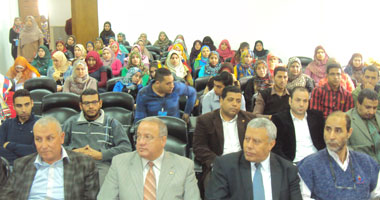 ورشة عمل لتوظيف خريجى كلية الطب البيطرى بجامعة المنصورة 